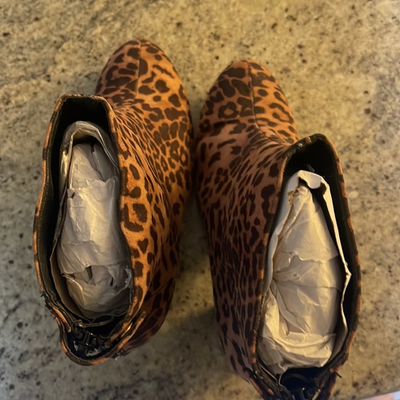 Leapord print Chelsea boots - Picture 4 of 5